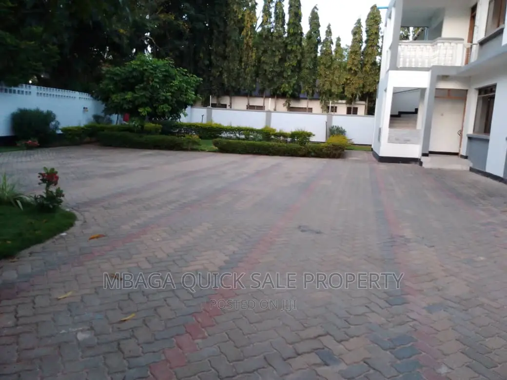 4bdrm House in Mbezi Beach  Near for rent in Mbezi Beach
