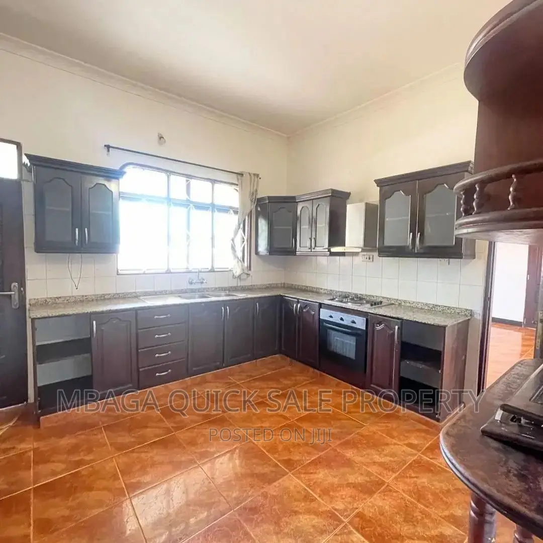 4bdrm House in Salasala, Kunduchi for rent in Kunduchi