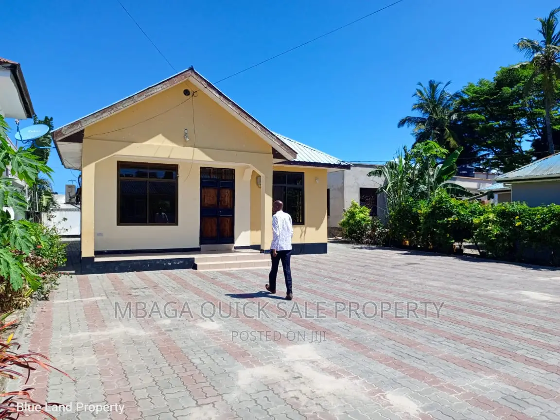 3bdrm Bungalow in Mikocheni  Mawaziri for rent in Mikocheni
