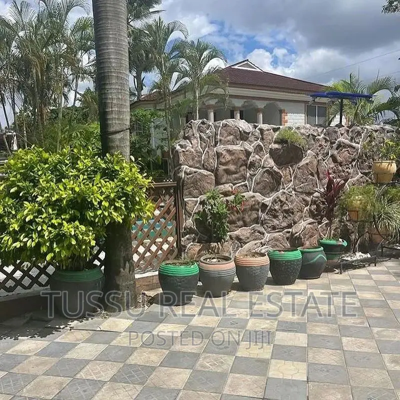 4bdrm Duplex in Msasani Penisula, Kinondoni for sale in Kinondoni