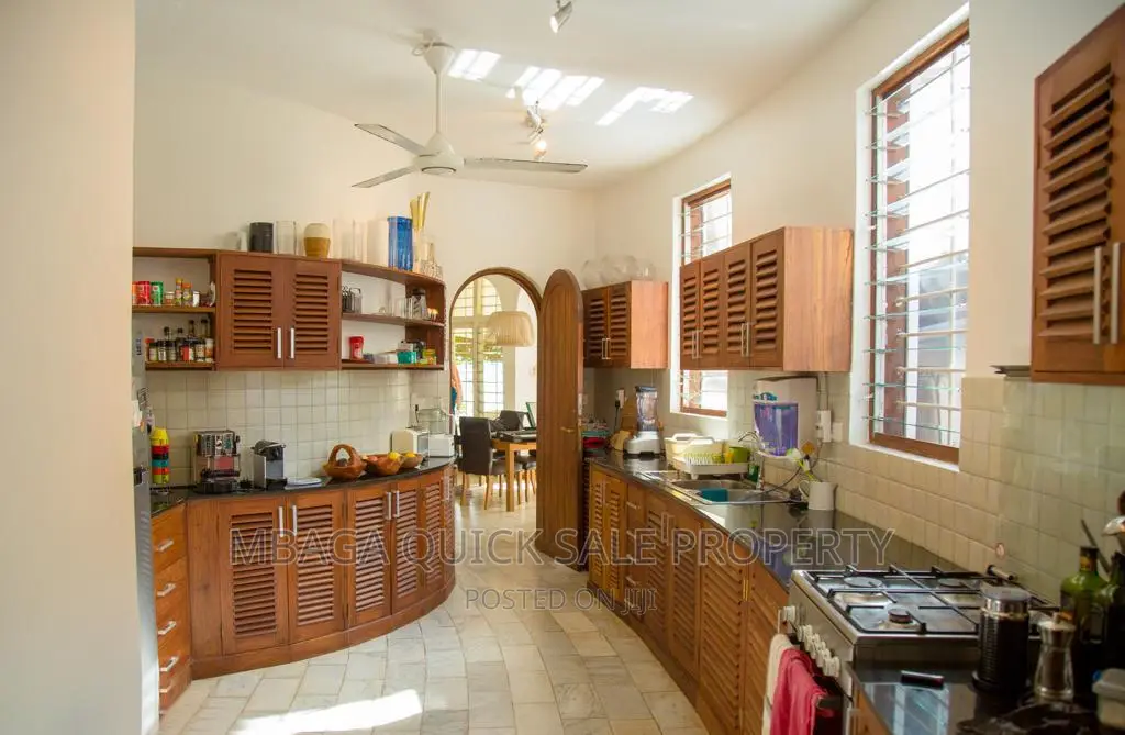 Furnished 4bdrm House in Masaki  Beach, Kinondoni for rent in Kinondoni