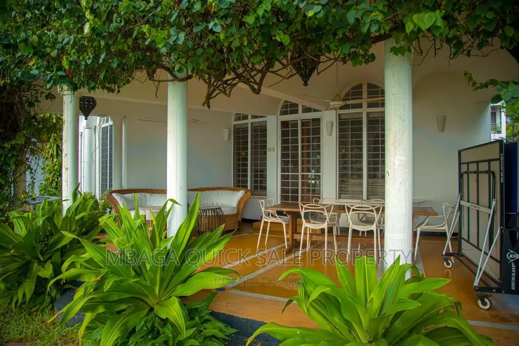 Furnished 4bdrm House in Masaki  Beach, Kinondoni for rent in Kinondoni
