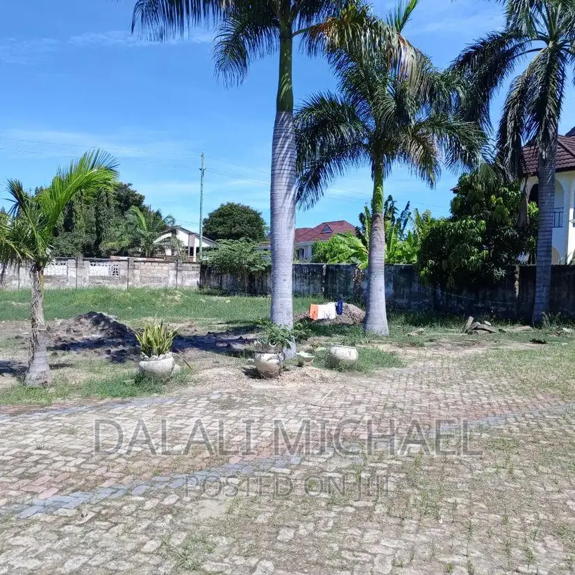 Plot for Sale Bahari Beach!#! in Kunduchi