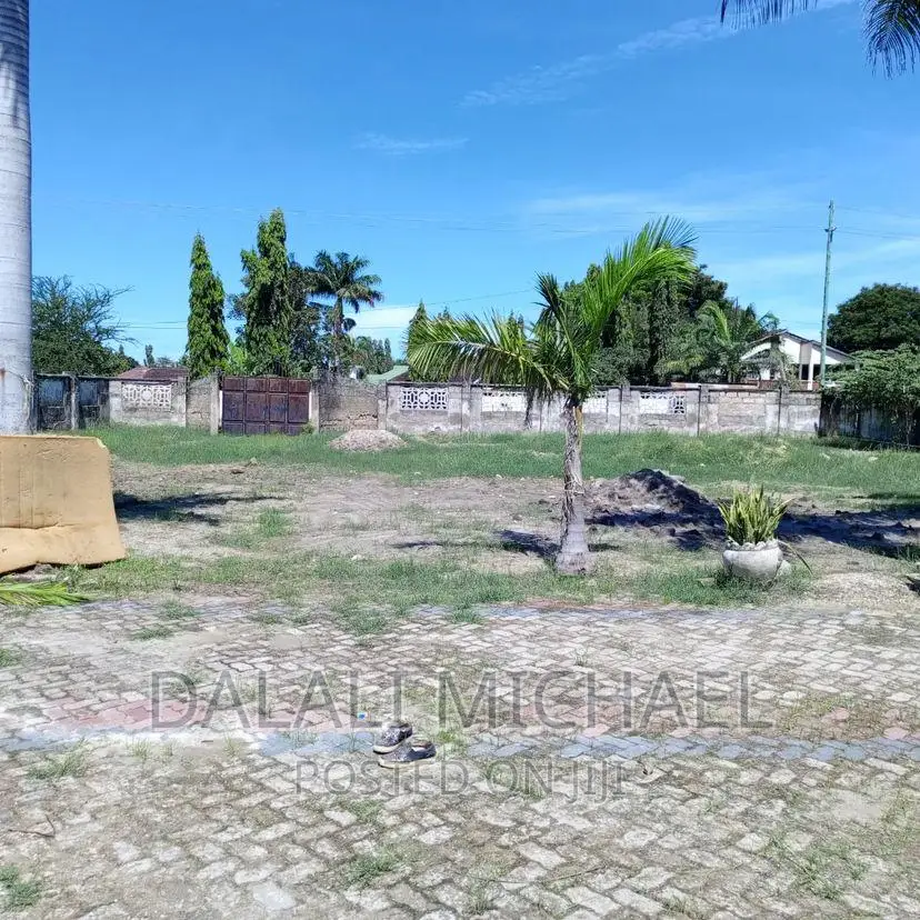 Plot for Sale Bahari Beach!#! in Kunduchi