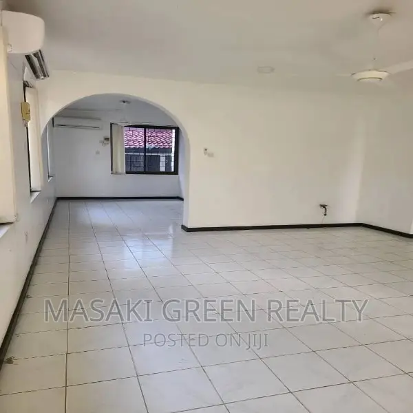 4bdrm House in Msasani for sale in Msasani