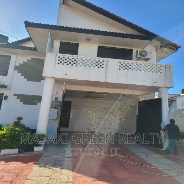 4bdrm House in Msasani for sale in Msasani