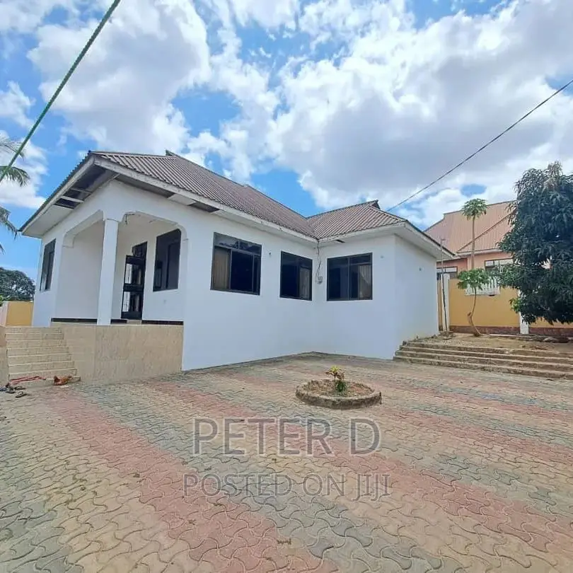 3bdrm House in Mbezi for sale in Mbezi