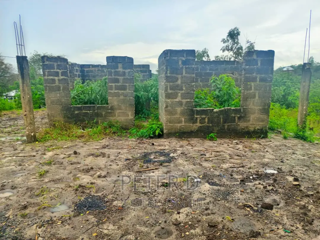 Kiwanja Kibamba Shule in Mbezi