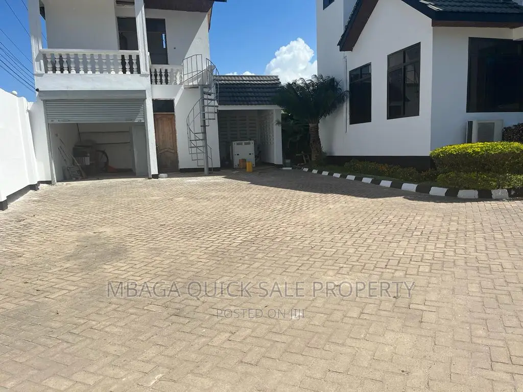 4bdrm House in Masaki for rent in Masaki