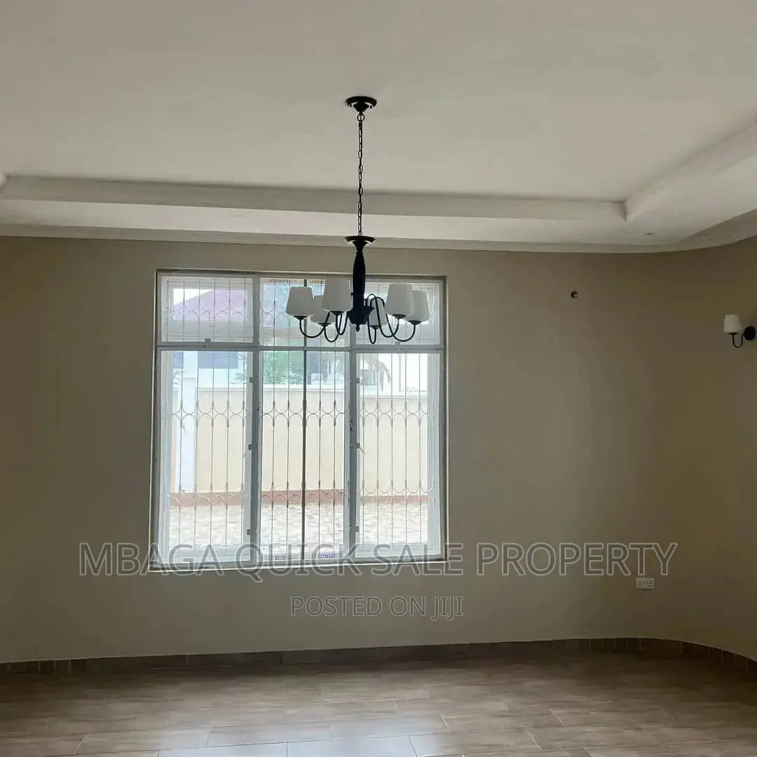Warehouse for Rent at Boko 400sqm TSH 2.5m in Bokwa