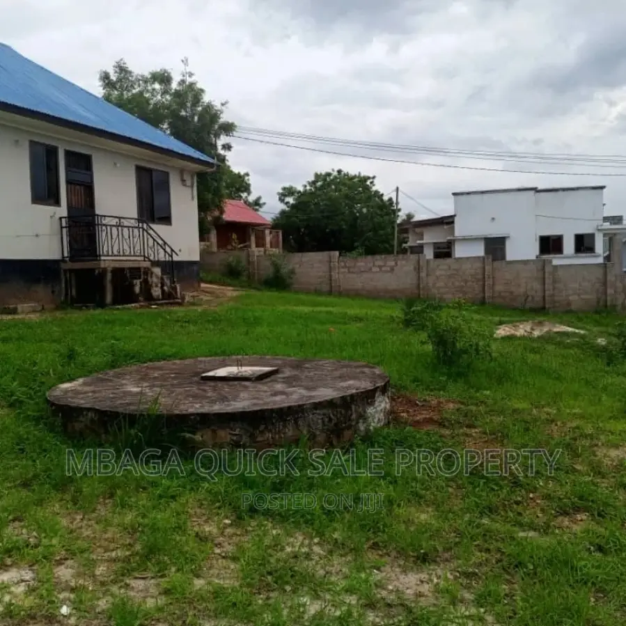 2bdrm House in Mivumoni, Mbezi for sale in Mbezi