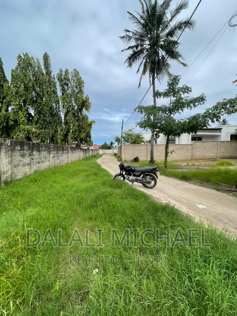 Plot for Sale Mbezibeach! in Mbezi Beach