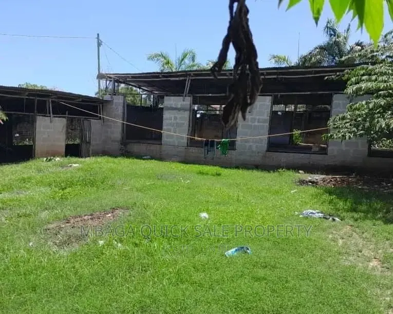 Eneo Linauzwa Bagamoyo Road Mapinga in Zinga