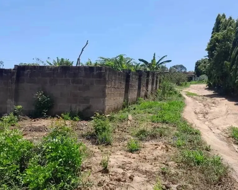 Eneo Linauzwa Bagamoyo Road Mapinga in Zinga