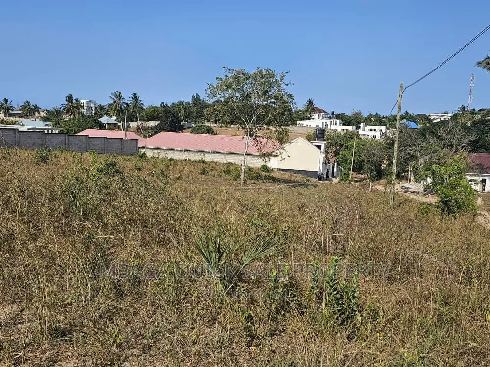 Plot Inauzwa Goba Center in Goba