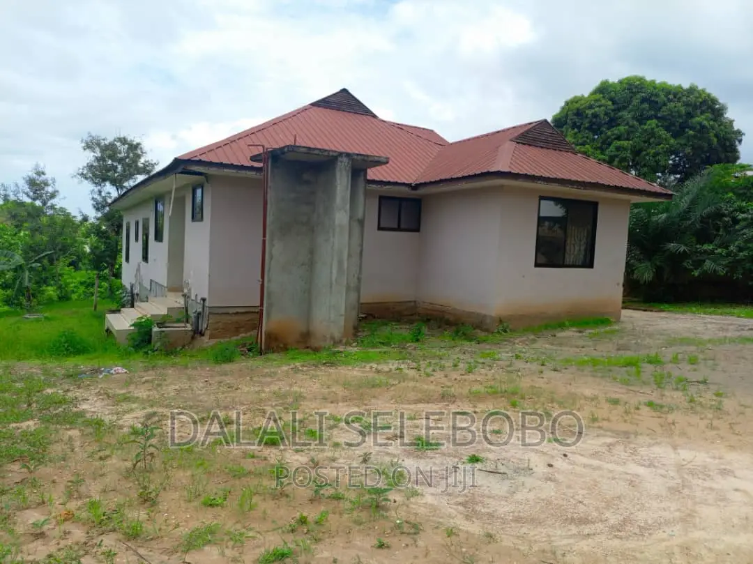 4bdrm Bungalow in Goba Kontena for sale in Goba