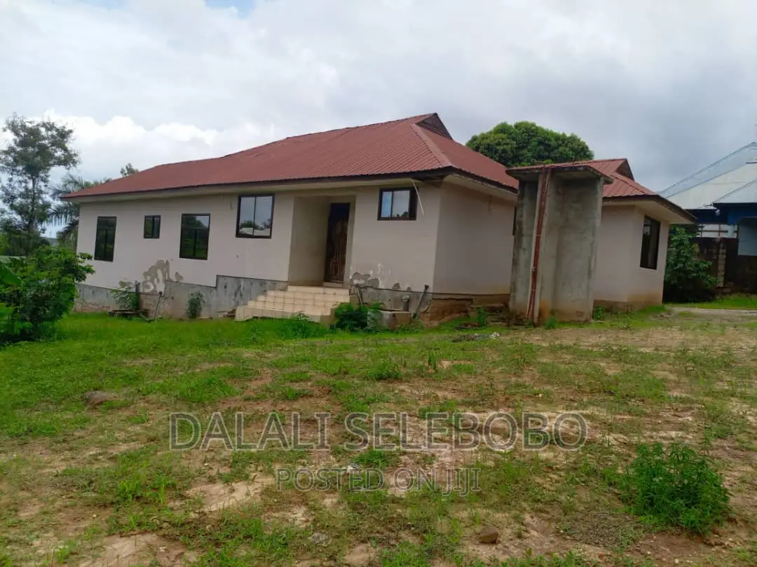 4bdrm Bungalow in Goba Kontena for sale in Goba