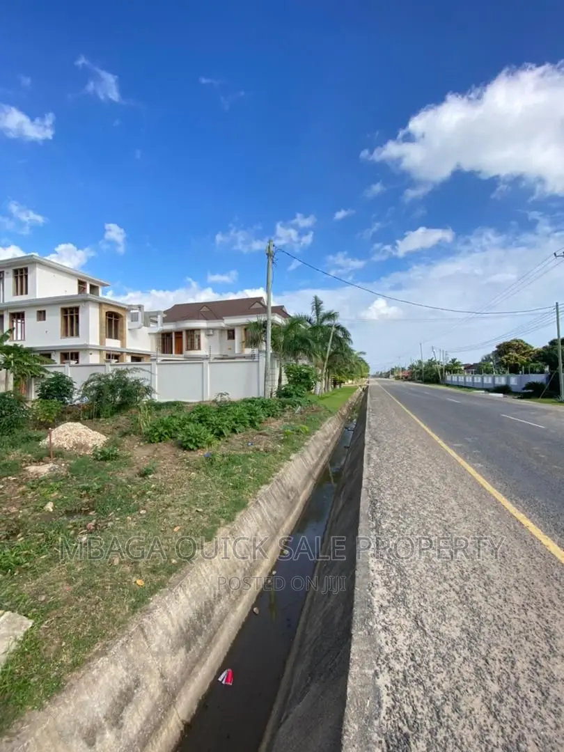 Plot for Sale at Mbweni JKT 1400 Sam TSH 260mil in Mbweni