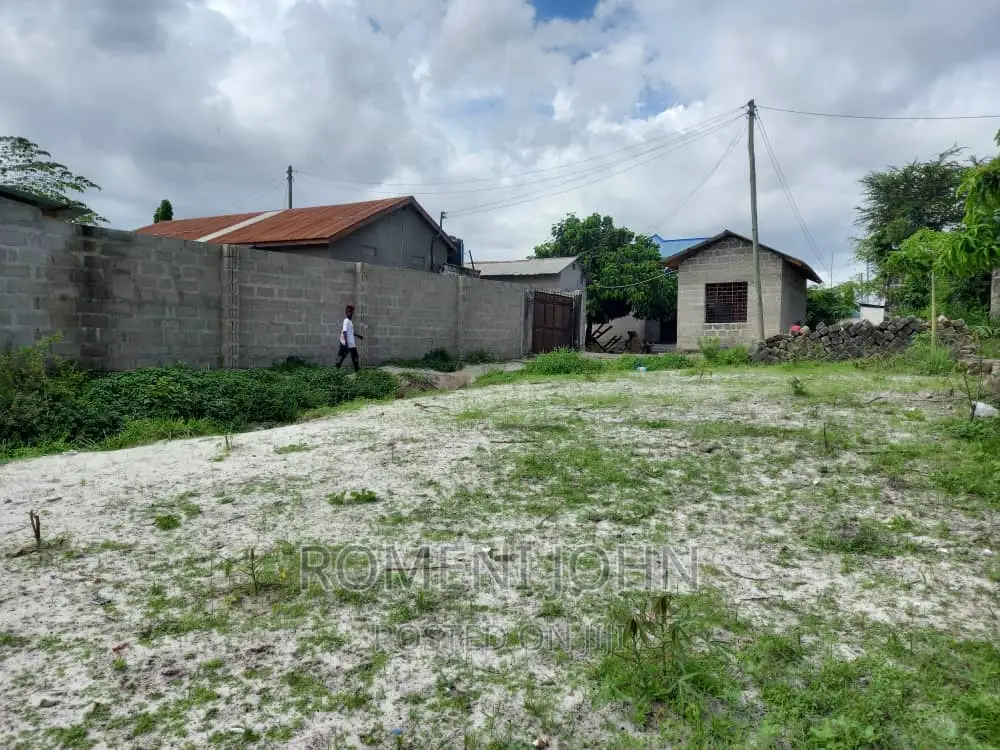 Eneo Sqmita 400 Linauzwa Ml 12 Ukonga Mazizini. in Ilala