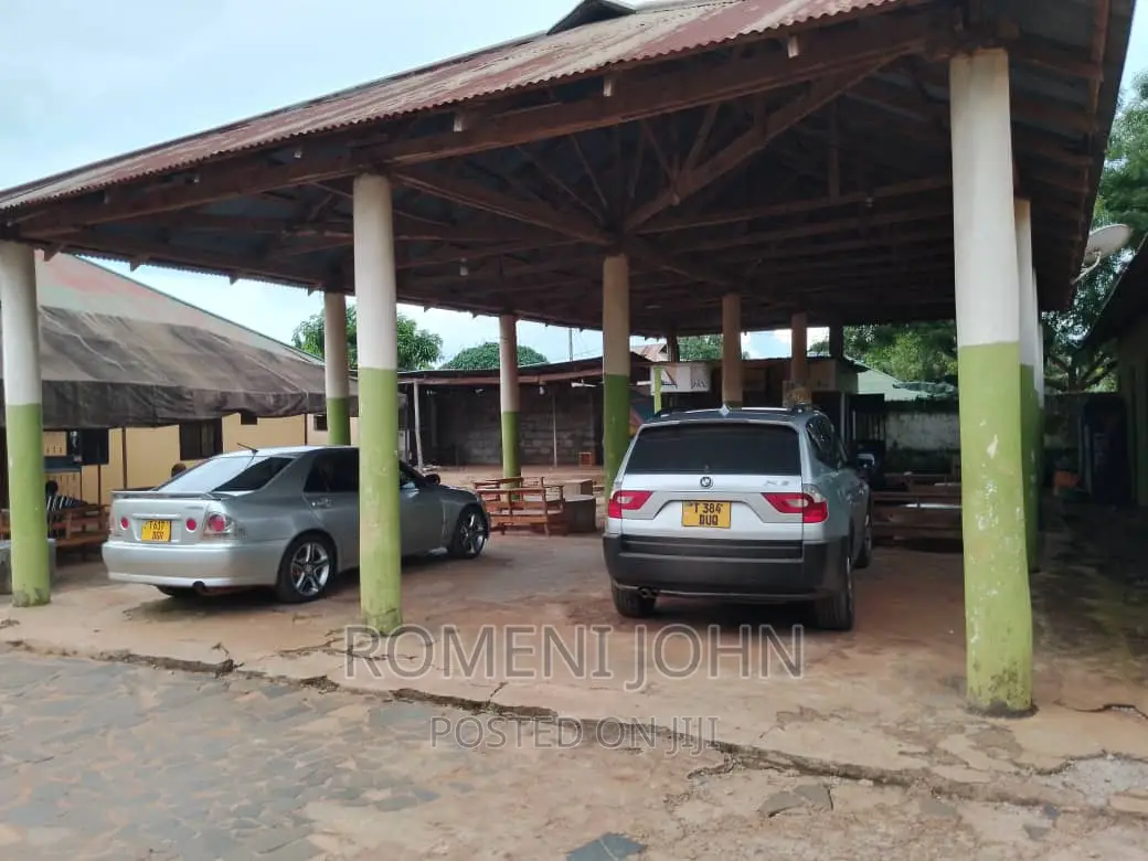 20rmgesti,Bar, Ukumbi Na Restaurant Inauzwa Ml 350 Bagamoyo. in Ilala
