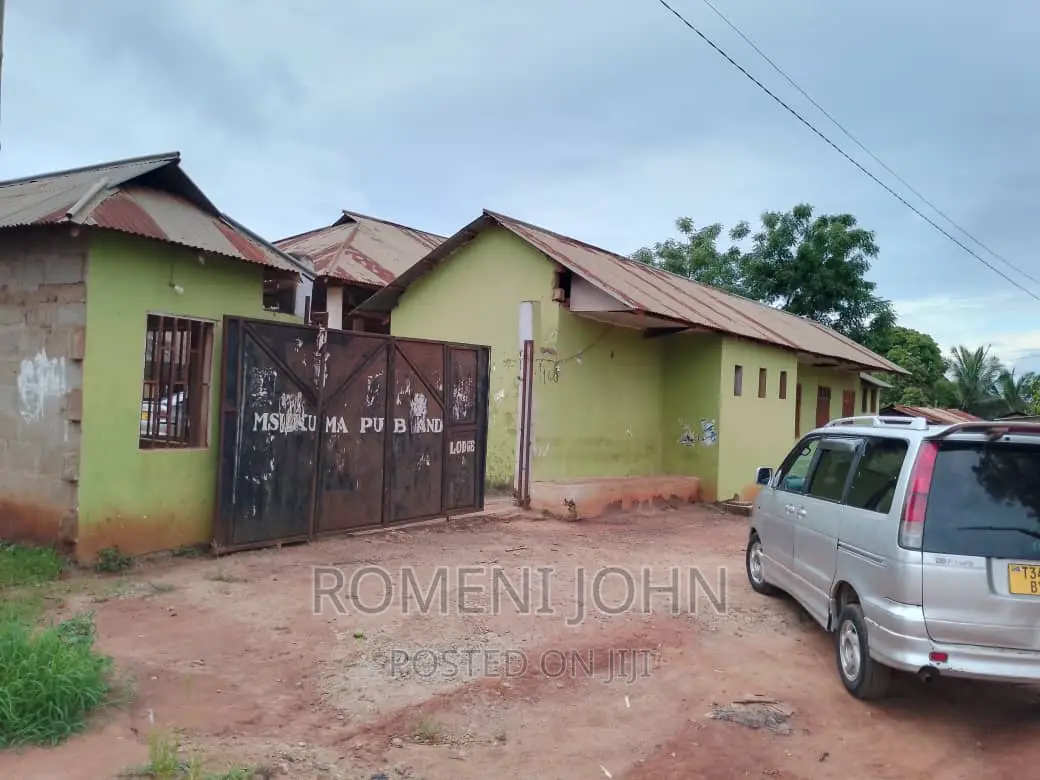 20rmgesti,Bar, Ukumbi Na Restaurant Inauzwa Ml 350 Bagamoyo. in Ilala