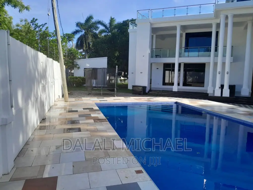Furnished 5bdrm Bungalow in Oysterbay for rent in Oyster Bay