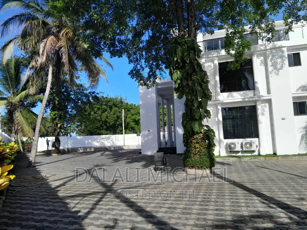Furnished 5bdrm Bungalow in Oysterbay for rent in Oyster Bay