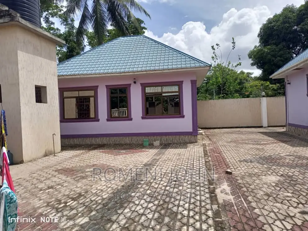 6bdrm Townhouse/Terrace in Tanzania Dsm Ukonga, Ilala for sale in Ilala
