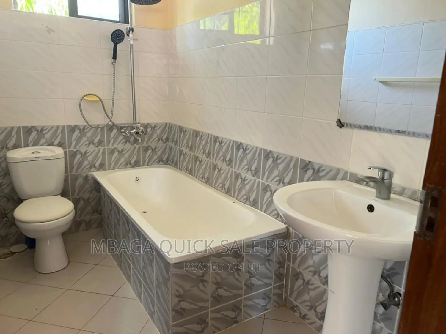 6bdrm Apartment in Mbezi Beach for rent in Mbezi Beach