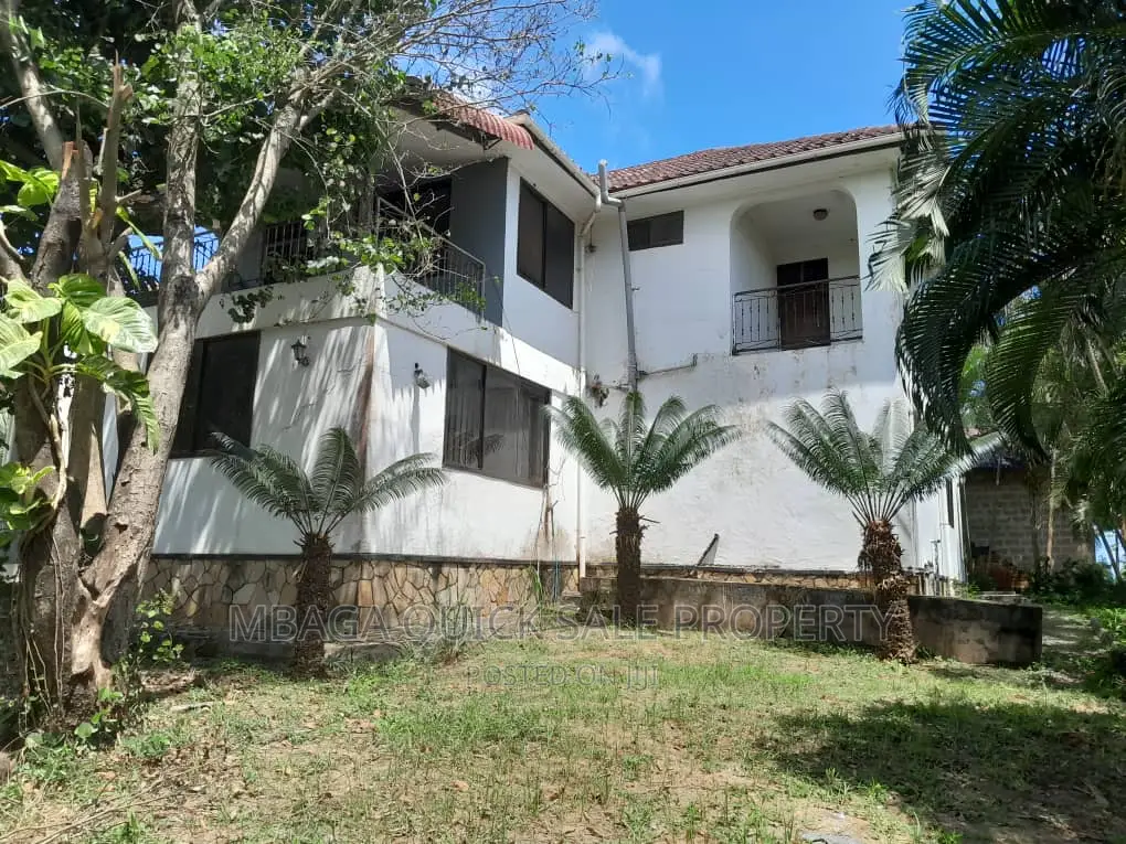 4bdrm House in Boko Dovya, Bunju for sale in Bunju