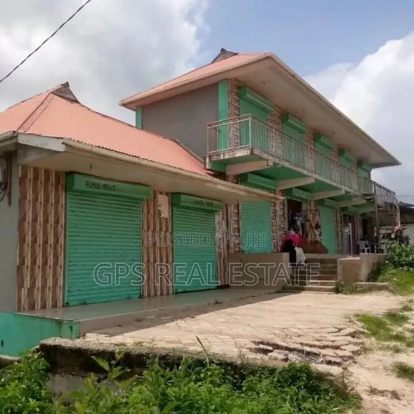 6bdrm Apartment in Kinyerezi Kifuru Kwa, Kinondoni for sale in Kinondoni