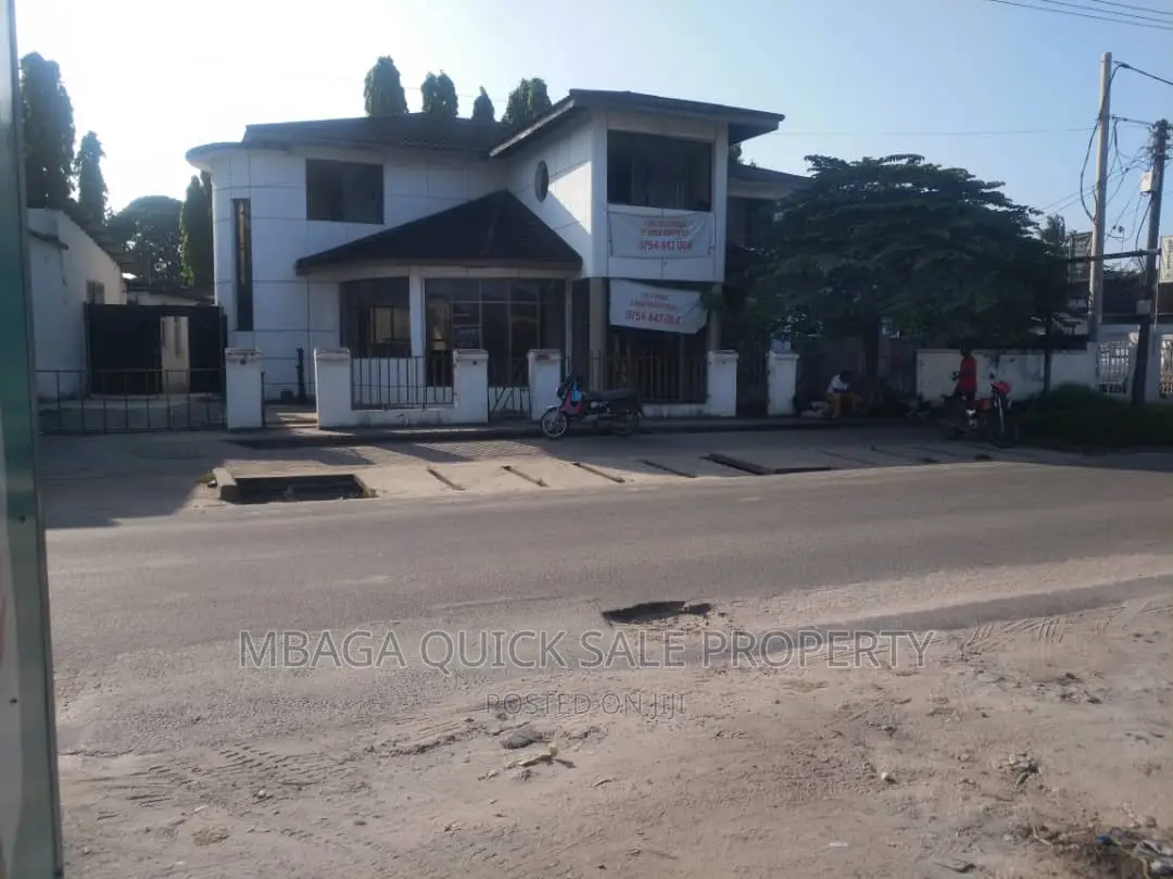 5bdrm House in Msasani for rent in Msasani