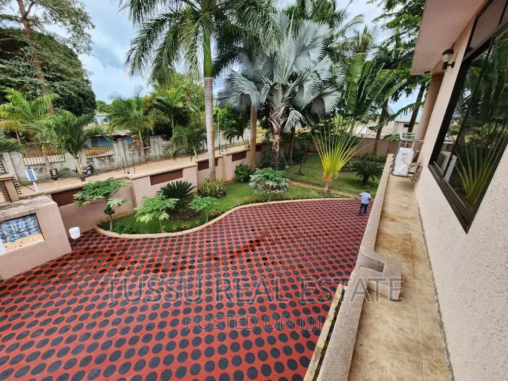 7bdrm Bungalow in Kigambon Kibada for sale in Kibada