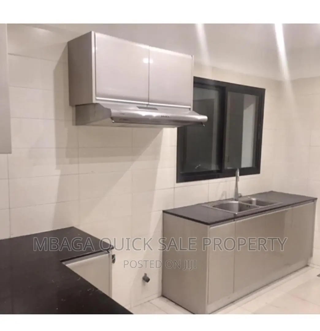 3bdrm Apartment in Kinondoni Hananasifu for sale in Kinondoni