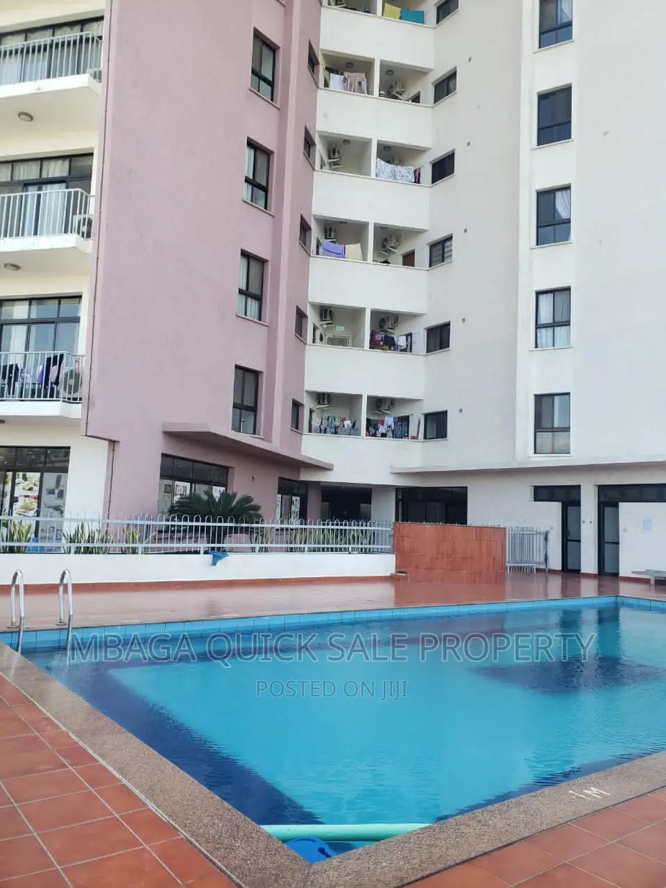 3bdrm Apartment in Kinondoni Hananasifu for sale in Kinondoni