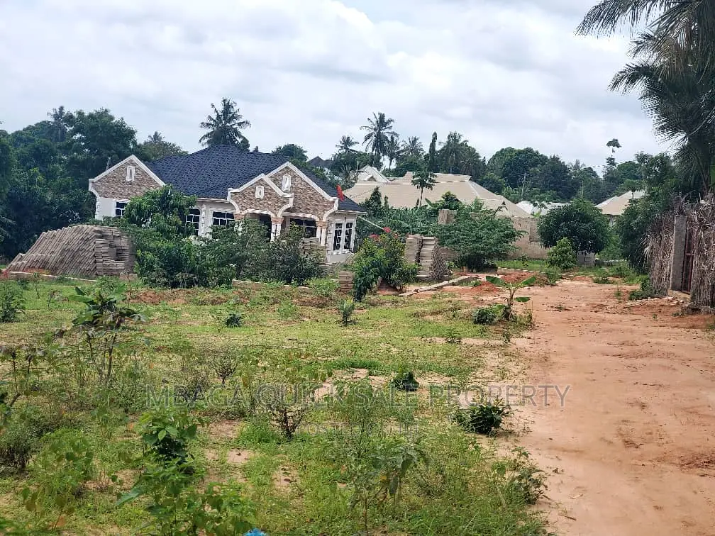 Plot Inauzwa Ipo Mbezi Msumi in Mbezi