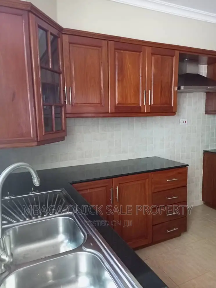 5bdrm House in Masaki for sale in Masaki