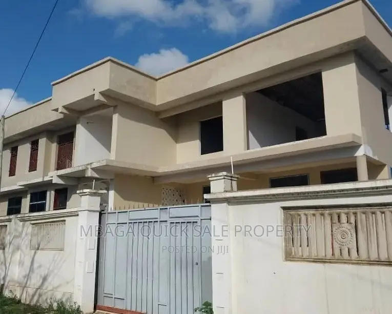 4bdrm House in Boko Basihaya, Bunju for sale in Bunju