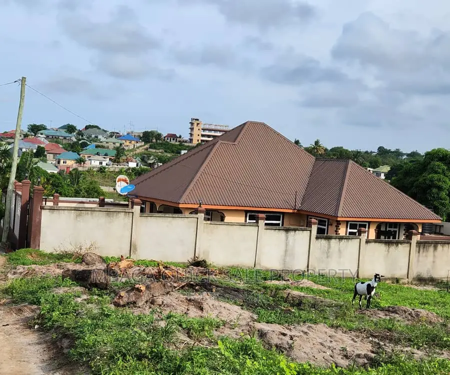 3bdrm House in Goba Kinzudi for sale in Goba