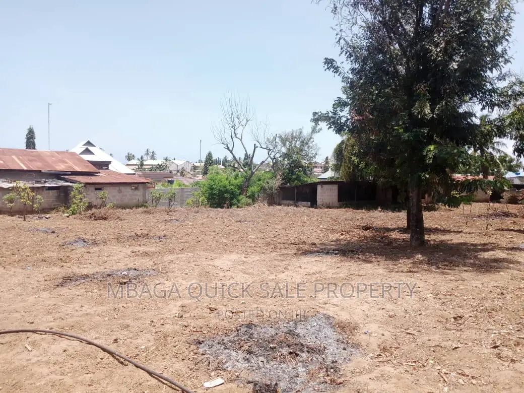 Plot Inauzwa Mbezi Africana in Mbezi