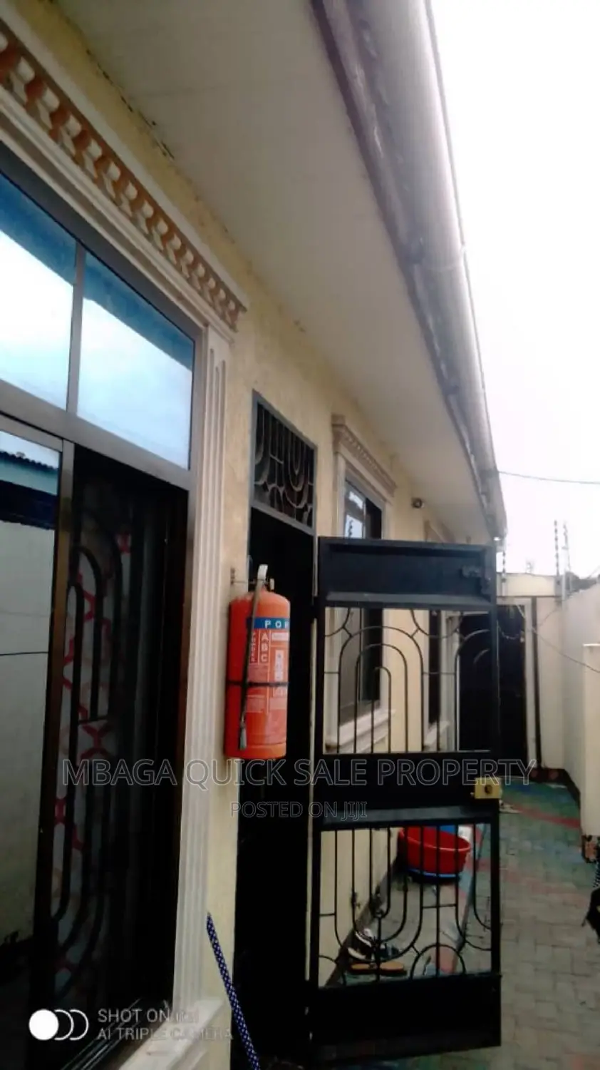 3bdrm House in Kinondoni for sale in Kinondoni