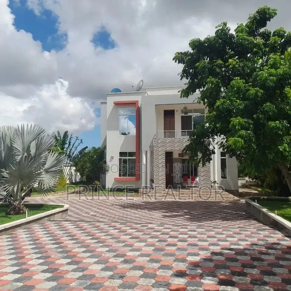 6bdrm House in Kibada, Kigamboni for sale in Kigamboni