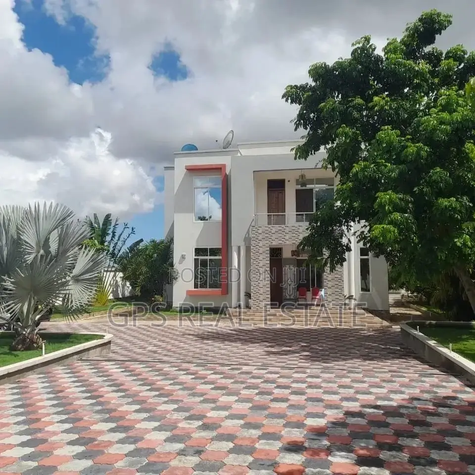 6bdrm House in Kibada, Kigamboni for sale in Kigamboni