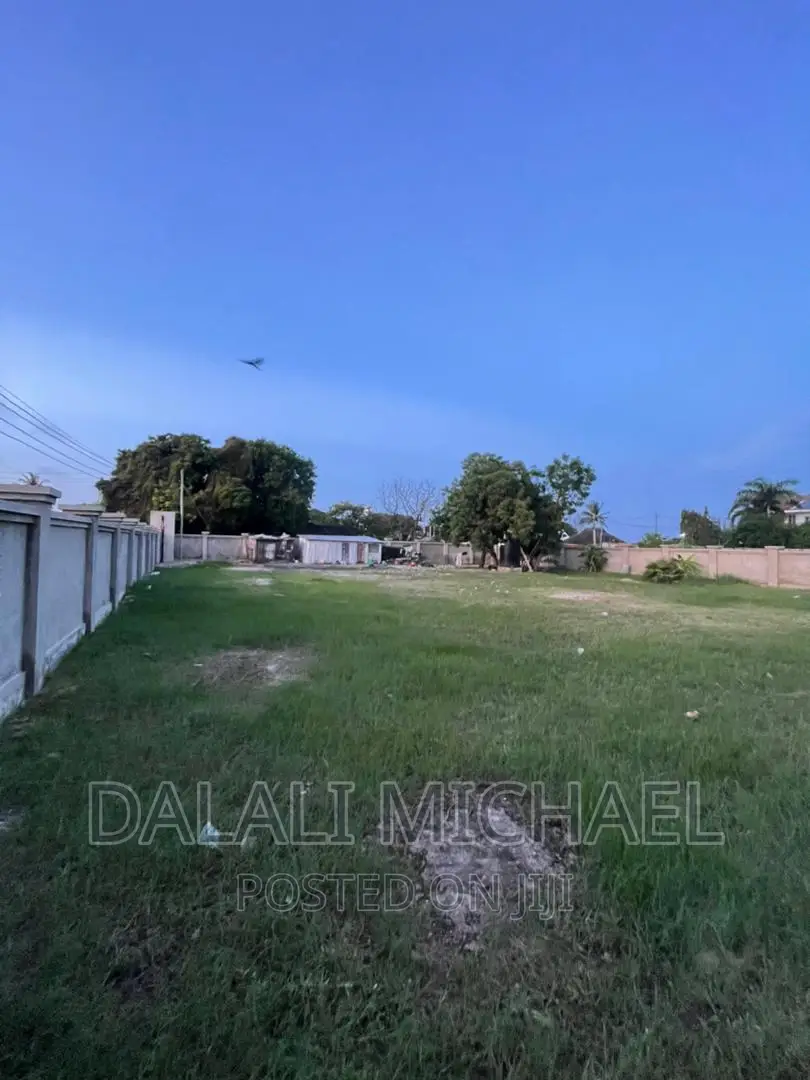 Beach Plot for Sale Mbezibeach!! in Mbezi Beach