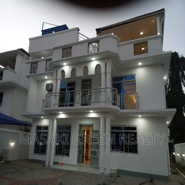 5bdrm House in Masaki for sale in Masaki