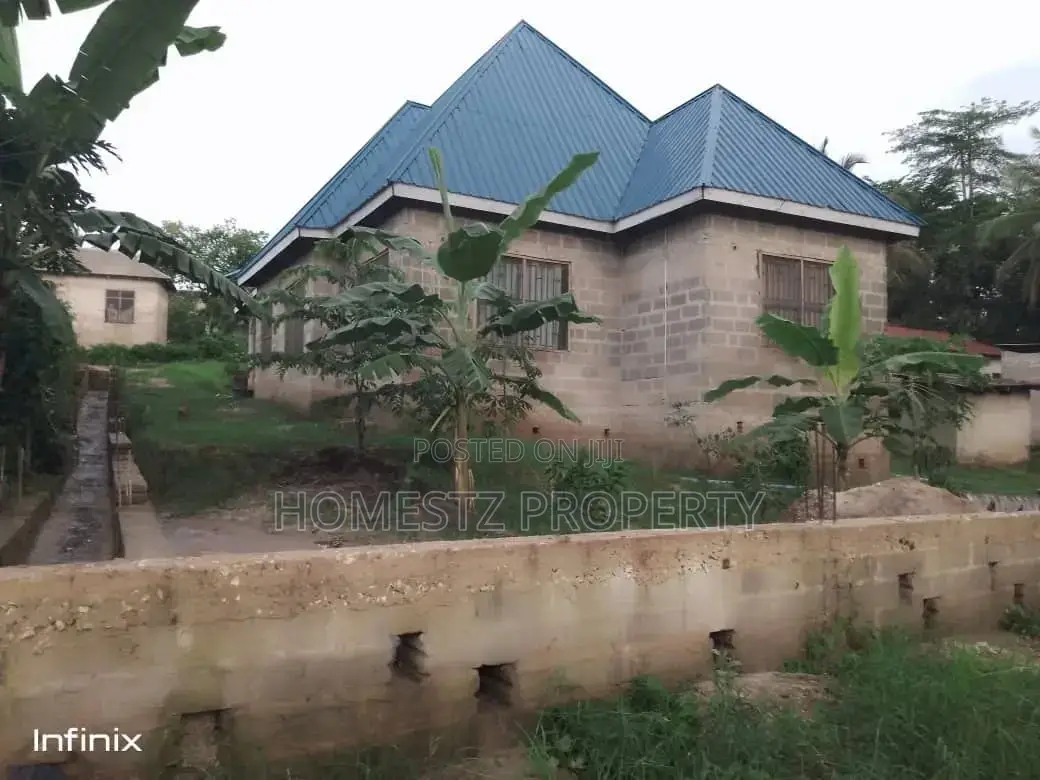 3bdrm House in Mbezi Makabe, Kinondoni for sale in Kinondoni