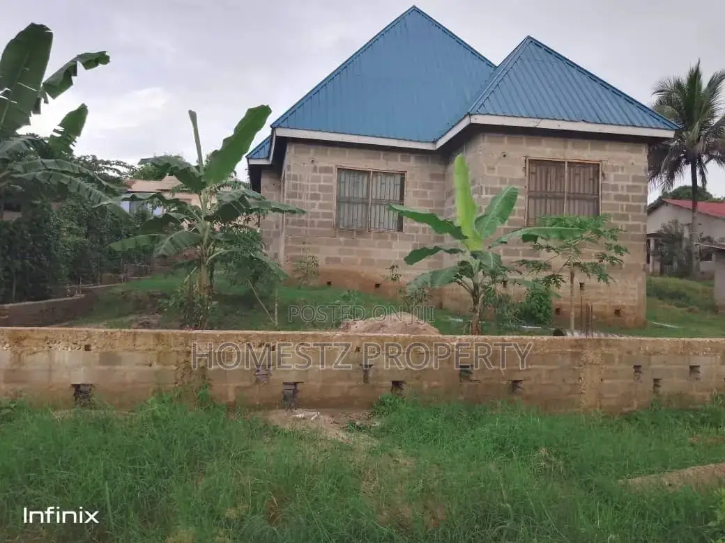 3bdrm House in Mbezi Makabe, Kinondoni for sale in Kinondoni