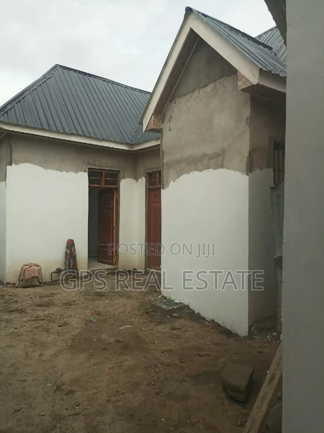 9bdrm Apartment in Mbagala Chamazi, Temeke for sale in Temeke