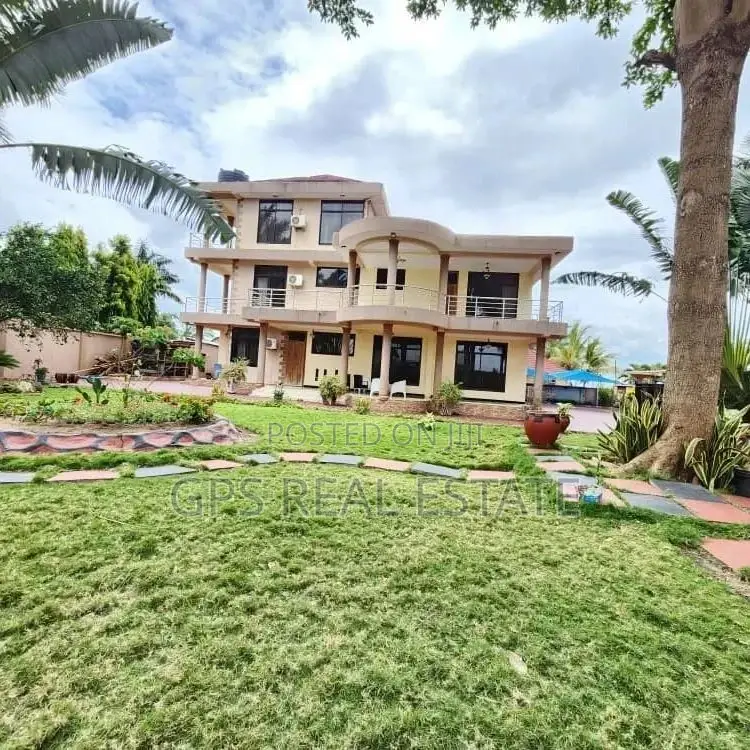 5bdrm Apartment in Geza Ulole, Kigamboni for sale in Kigamboni