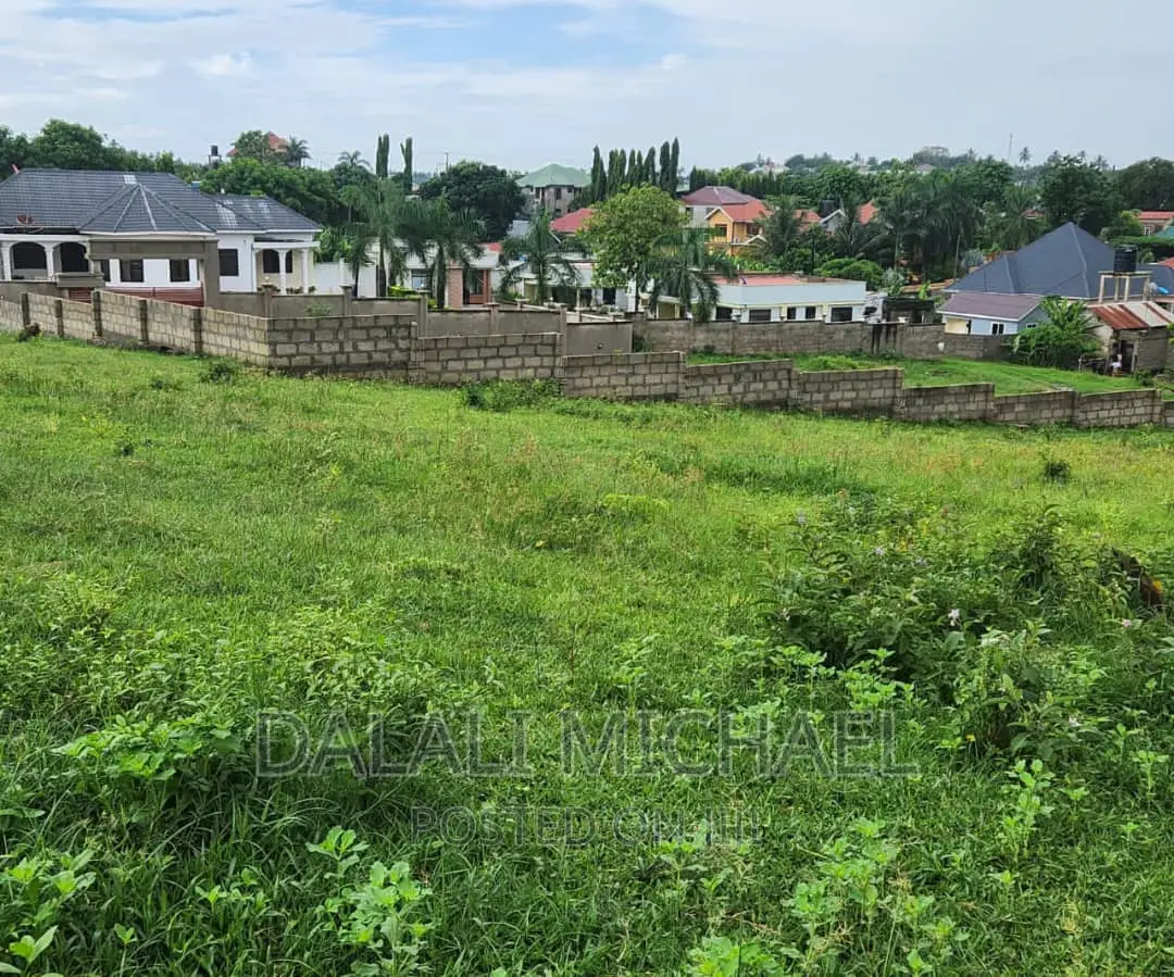 1200 SQMS Plot for Sale Goba in Goba